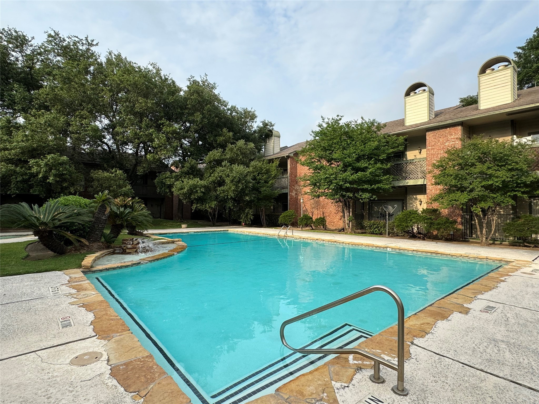 Houston Condo: 6500 Harbor Town Drive