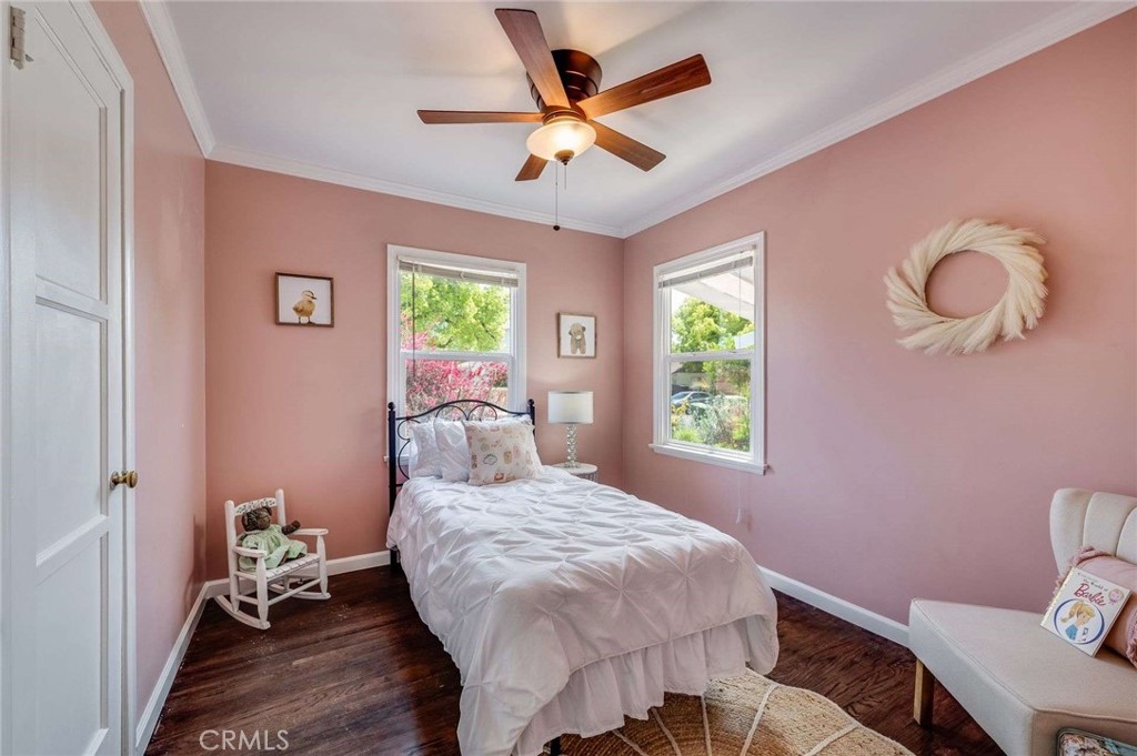 Reseda Condo: 6901 Bertrand Avenue