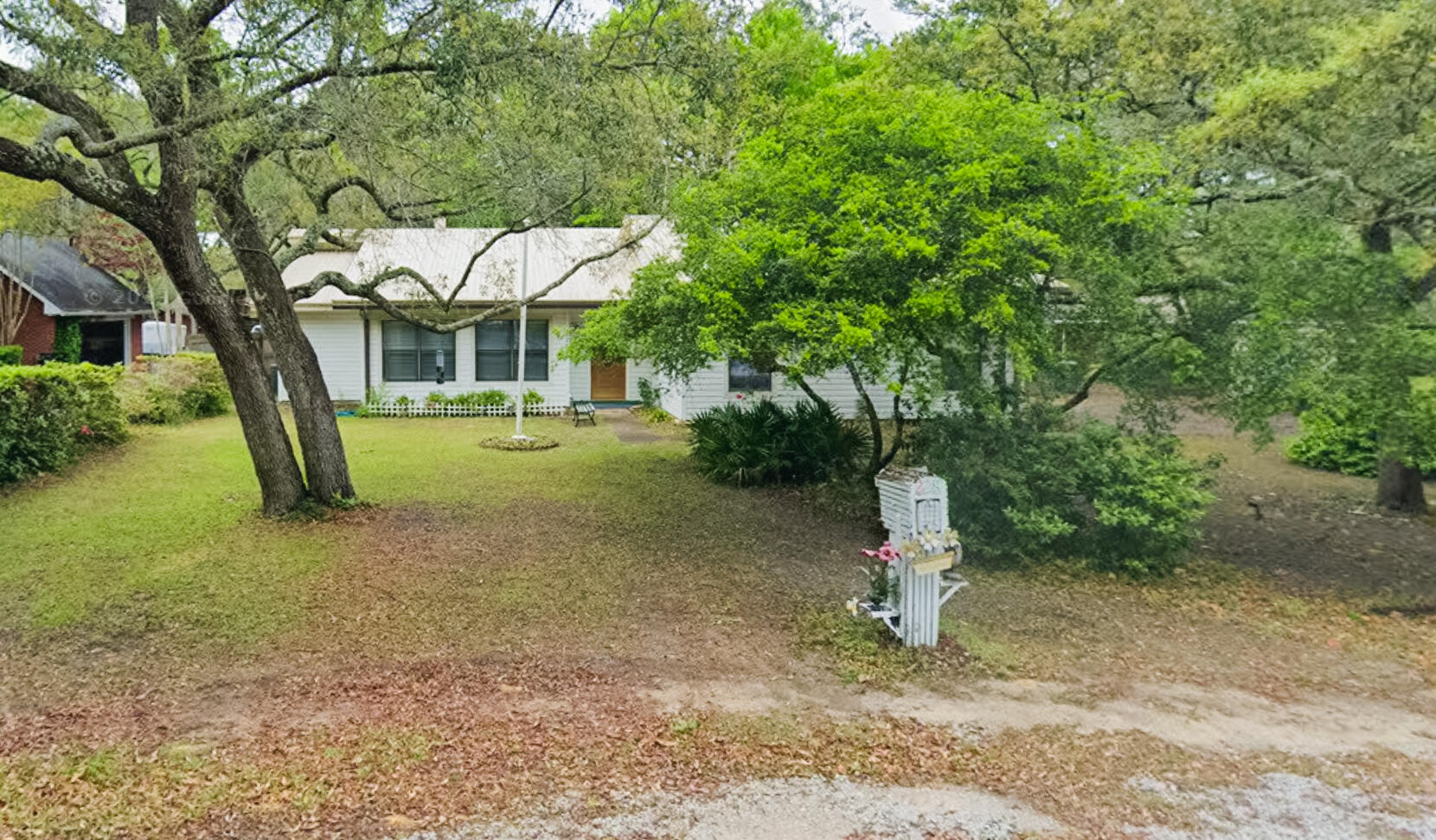 Valparaiso Condo: 228 Louisiana Avenue