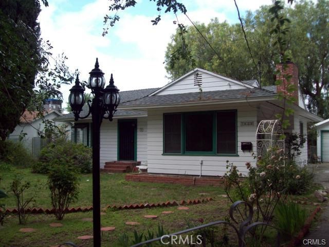 Reseda Condo: 7429 Hesperia Avenue