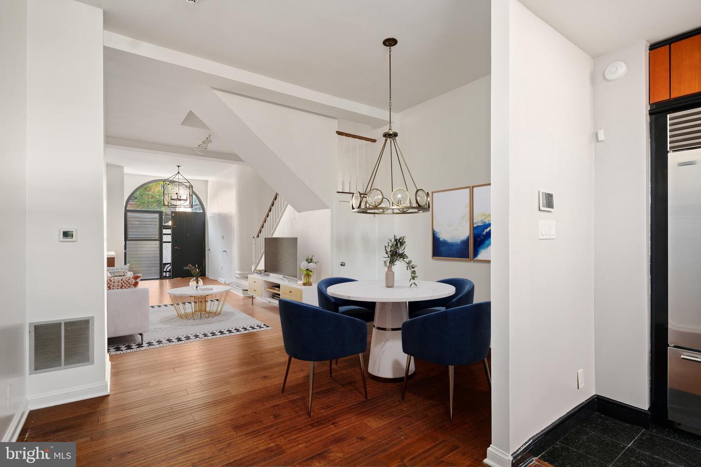 Philadelphia Townhome: 317 South 18th Street