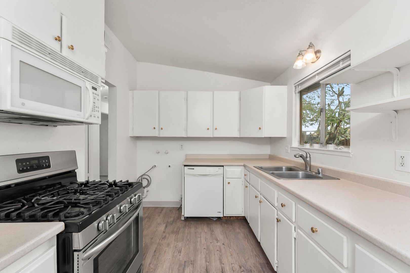 North Highlands House: 6404 Stoneman Dr