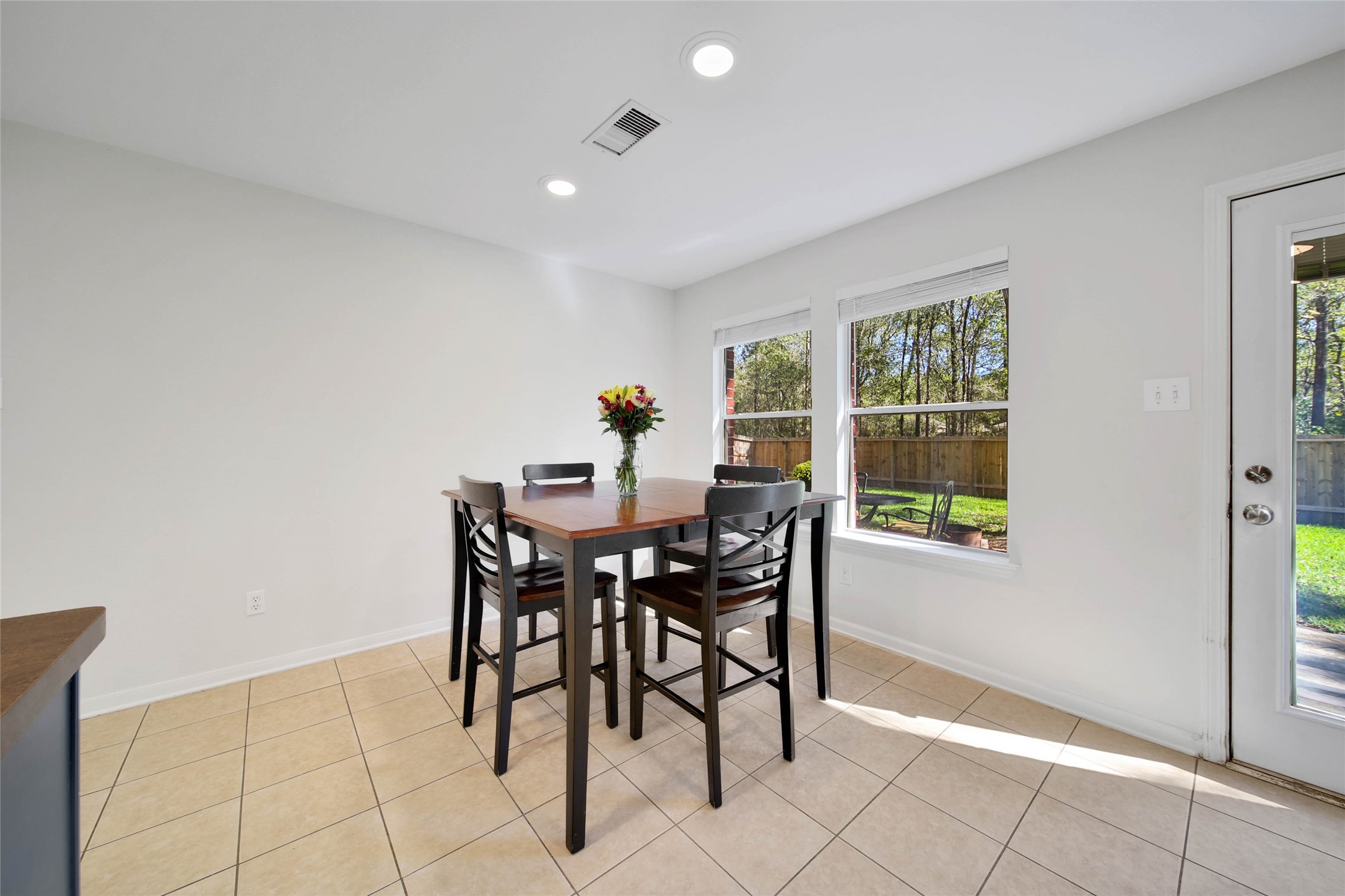 The Woodlands Condo: 107 Genesee Ridge Drive