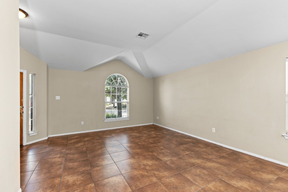 Kyle Condo: 208 Pecanwood South