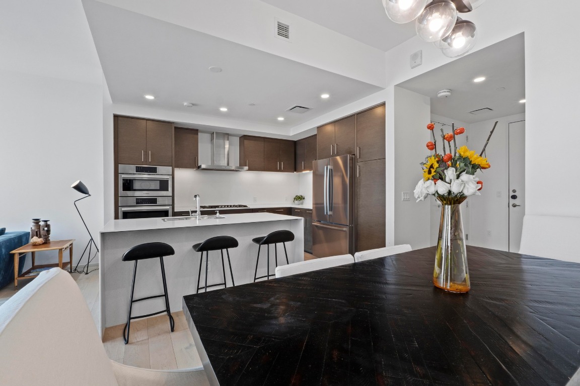 Austin Condo: 301 West Avenue