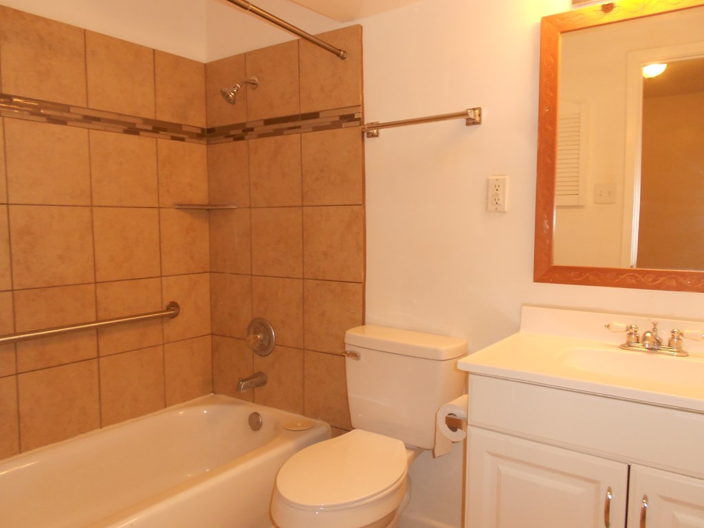 Kerrville Condo: 523 A Tomahawk Trail