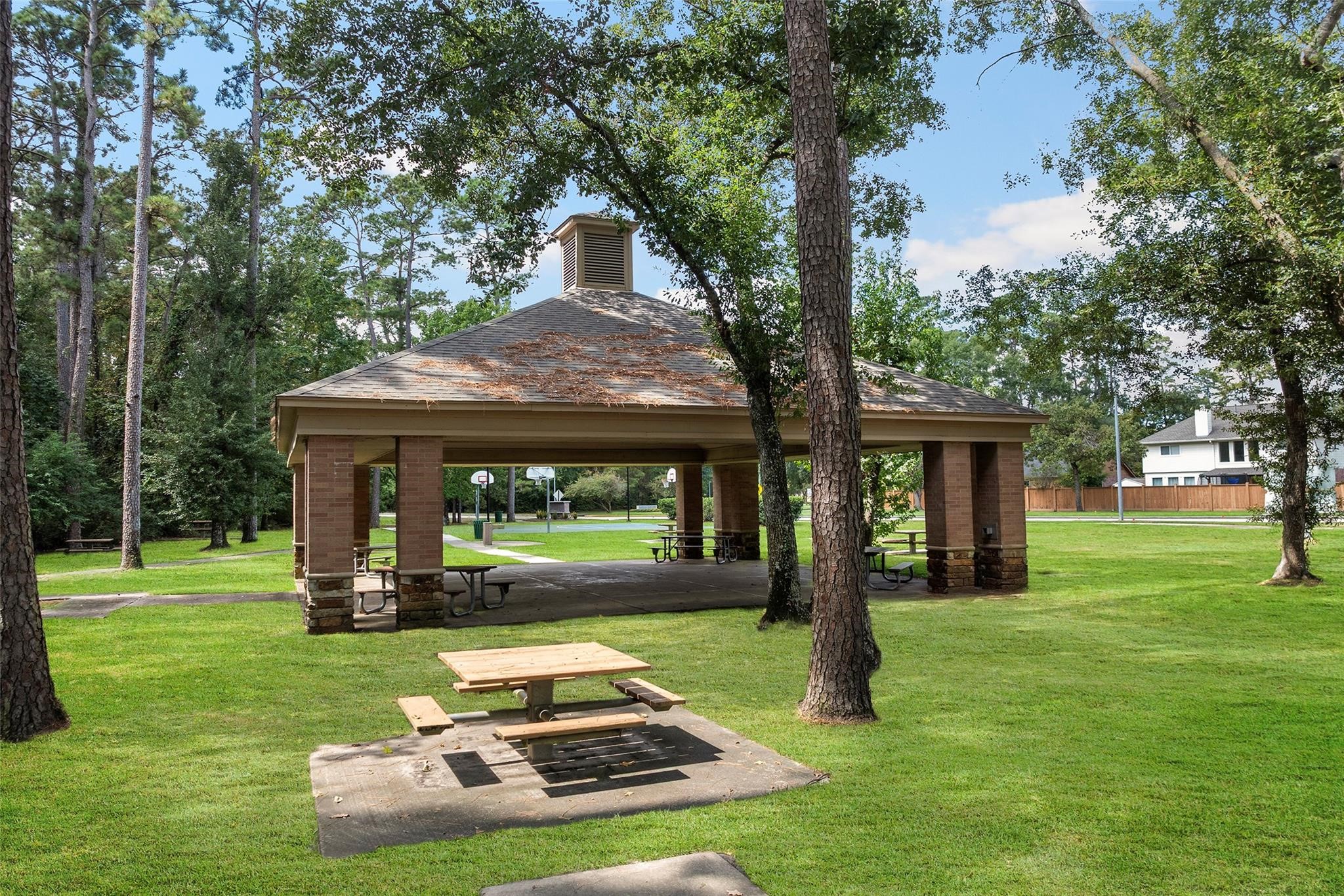 Conroe Condo: 2518 Hidden Park Lane