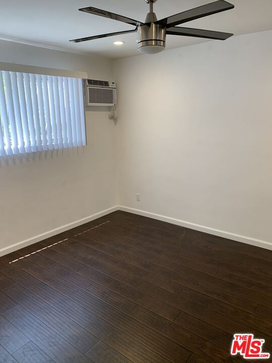 Los Angeles Condo: 7924 Clinton Street