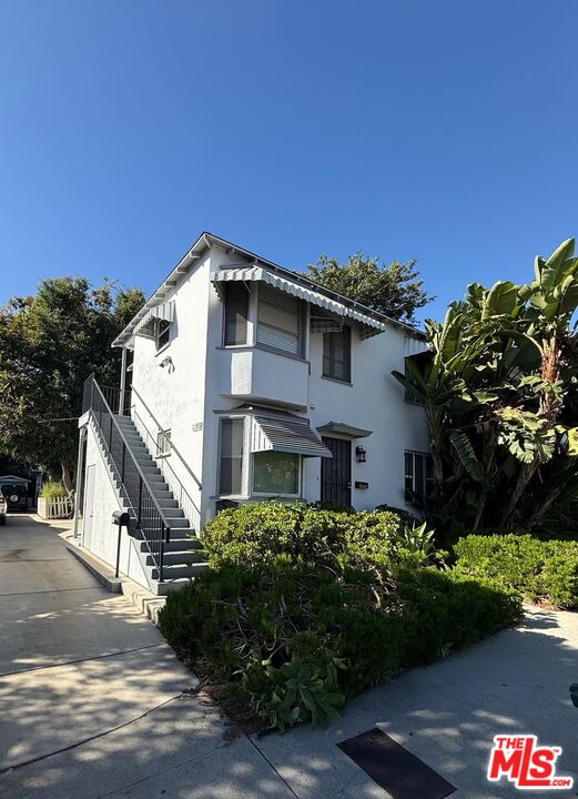 West Hollywood Condo: 1157 North Genesee Avenue