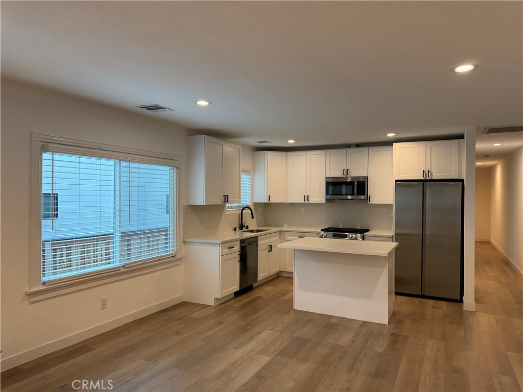 West Hollywood Condo: 1215 North Vista Street