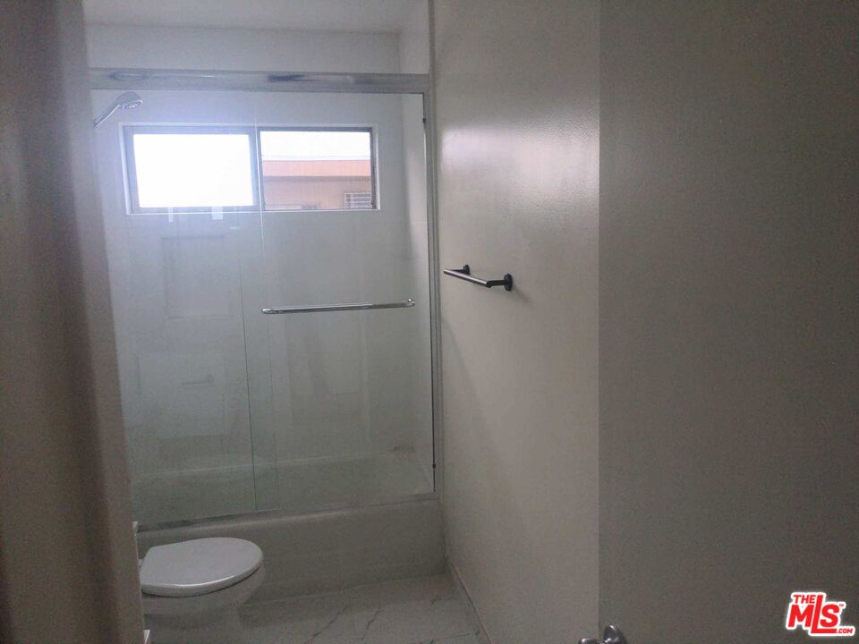 West Hollywood Condo: 7540 Hampton Avenue