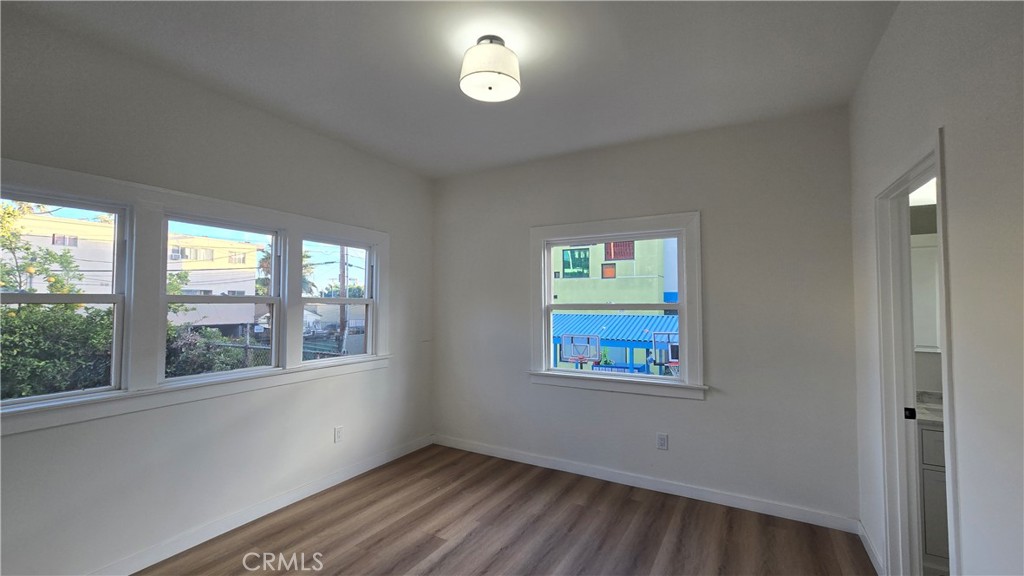 Los Angeles Condo: 1040 Beacon Avenue