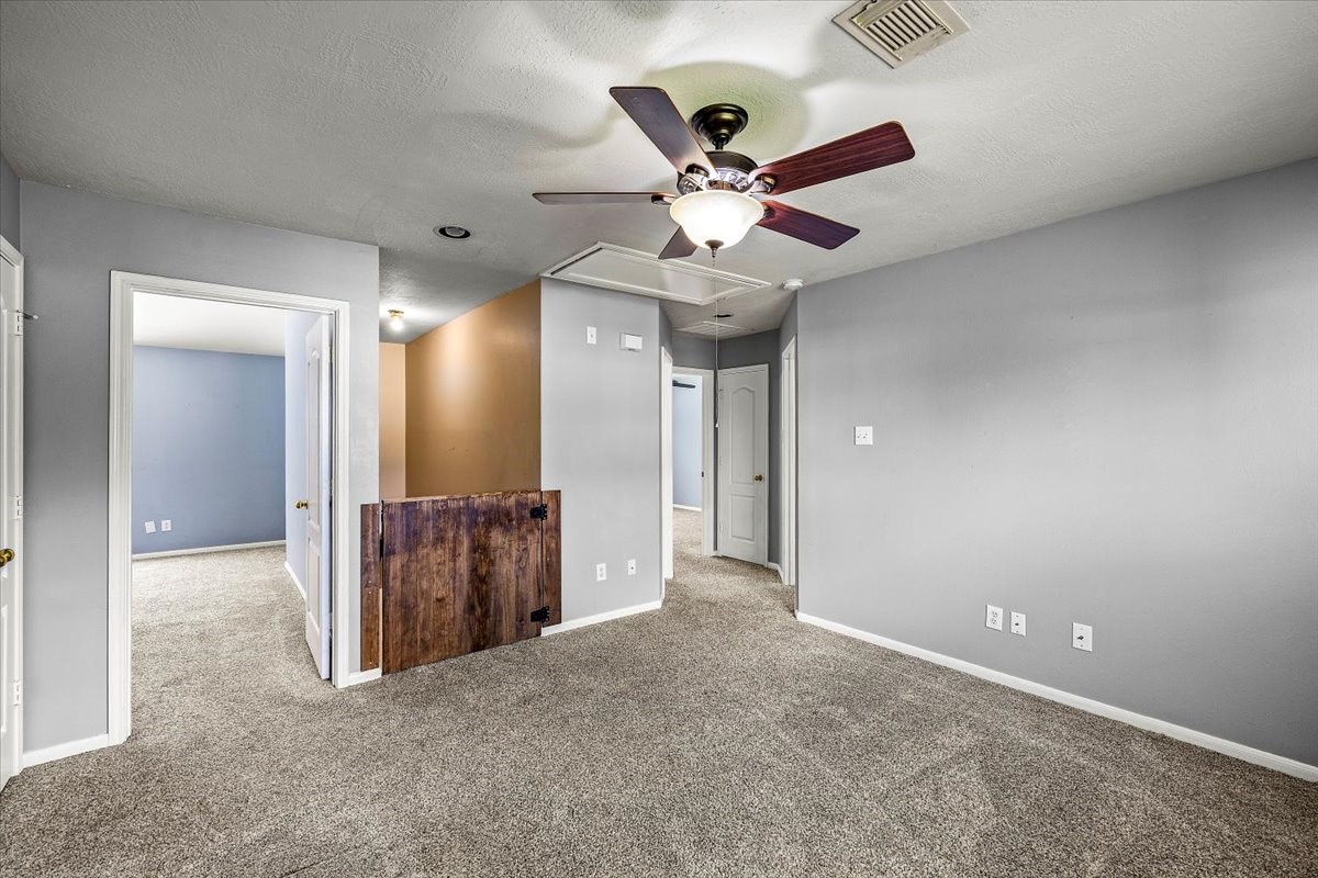 Dickinson Condo: 158 Bristol Bend Lane