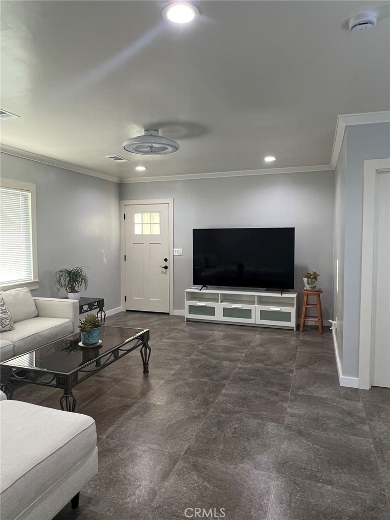 Duarte Condo: 1017 Oak Avenue