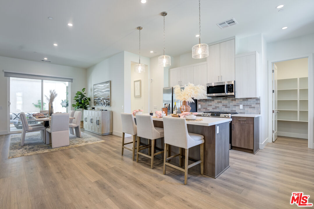 La Quinta Condo: 47470 Aloe Way