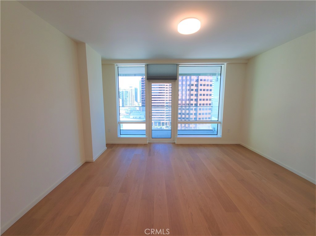 Los Angeles Condo: 877 Francisco Street