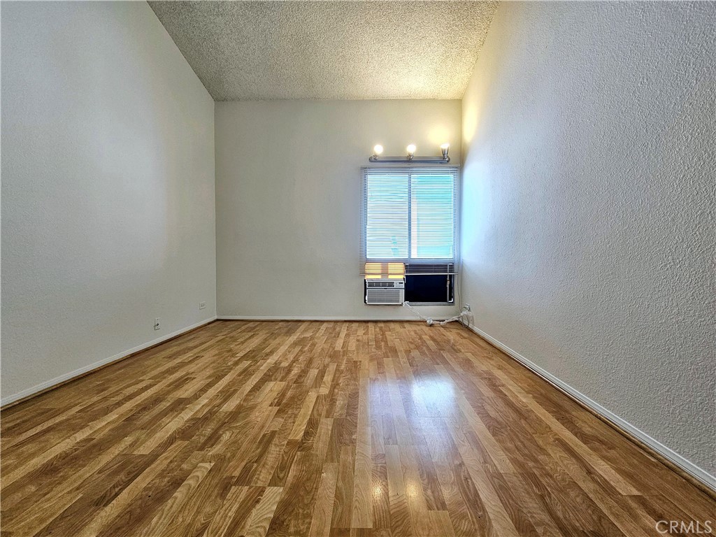 Los Angeles Condo: 1440 Veteran Avenue