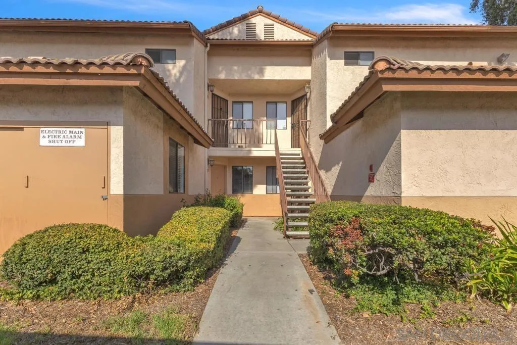 El Cajon Condo: 12190 Cuyamaca College Drive East