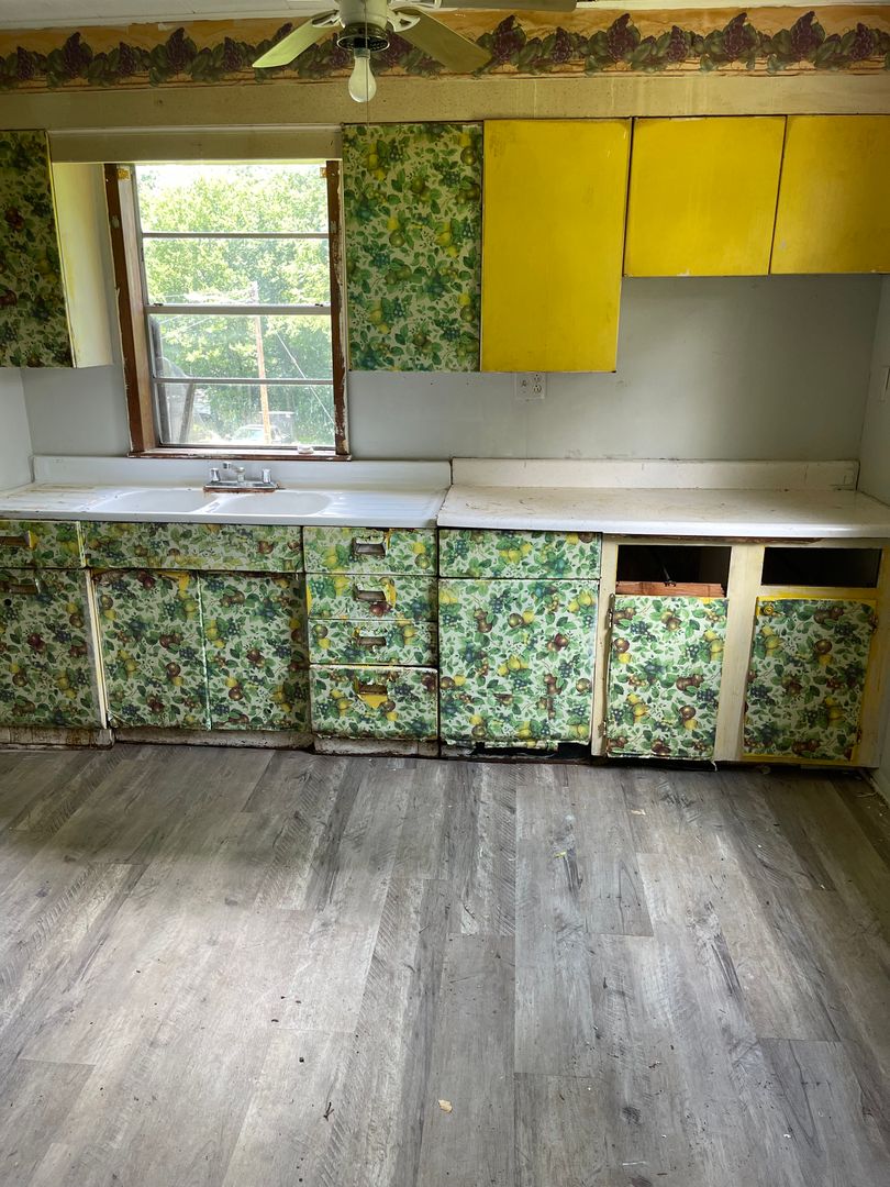 Shreveport House: 2837 W Laurel St.