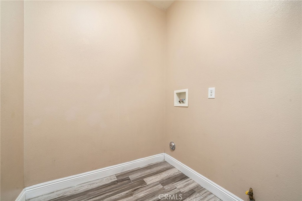 Victorville Condo: 12833 Biscayne Avenue