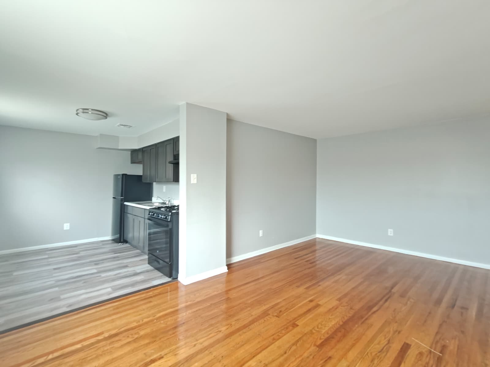 Philadelphia Apartment: 8410 Bustleton Ave