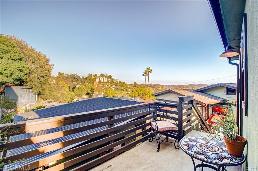 Los Angeles Condo: 5239 Barker Drive