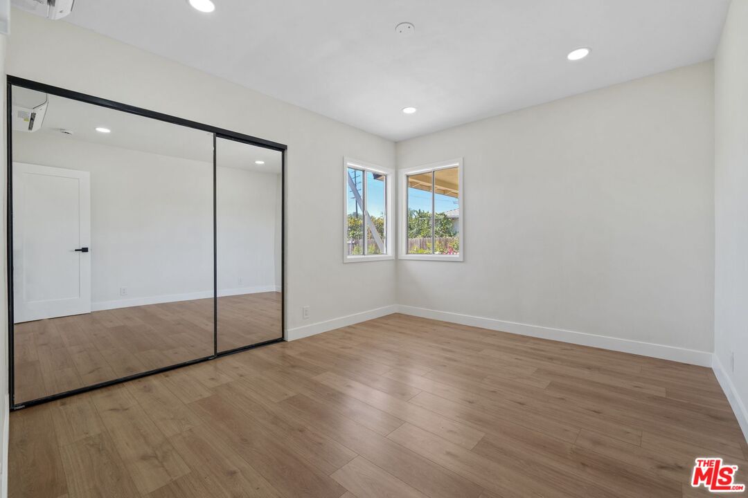 Canoga Park Condo: 21009 Saticoy Street