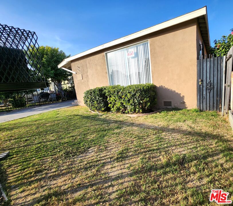 Los Angeles Condo: 1241 1/2 East 80th Street