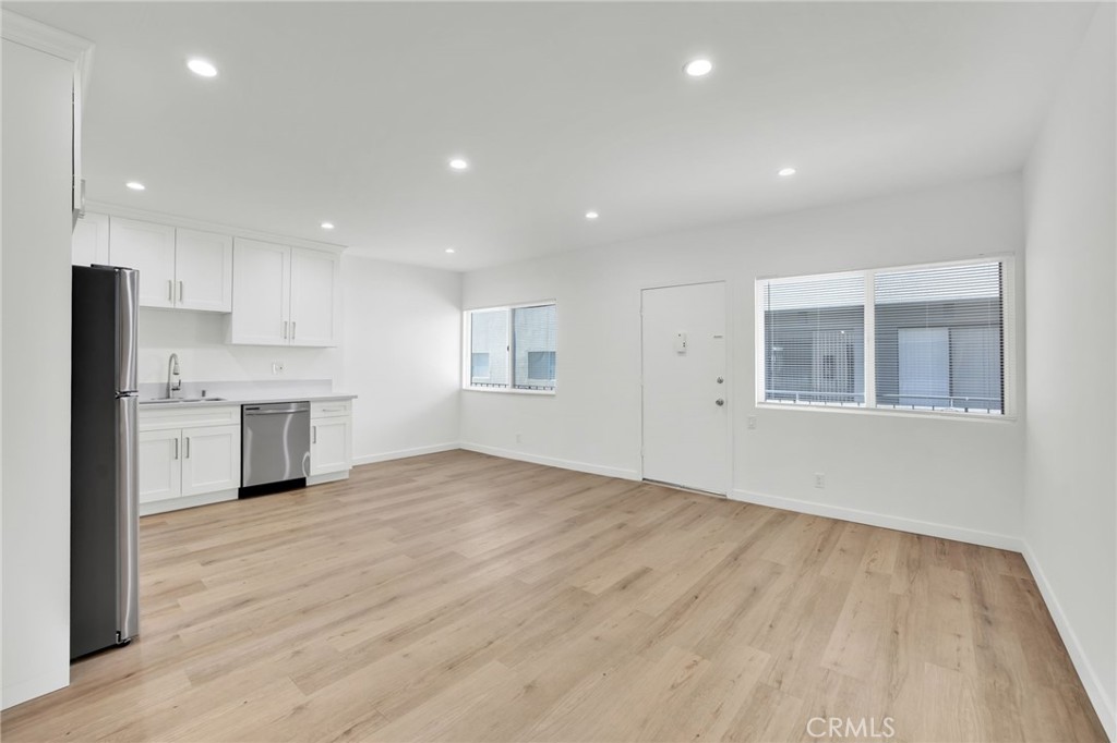 Studio City Condo: 13018 Valleyheart Drive