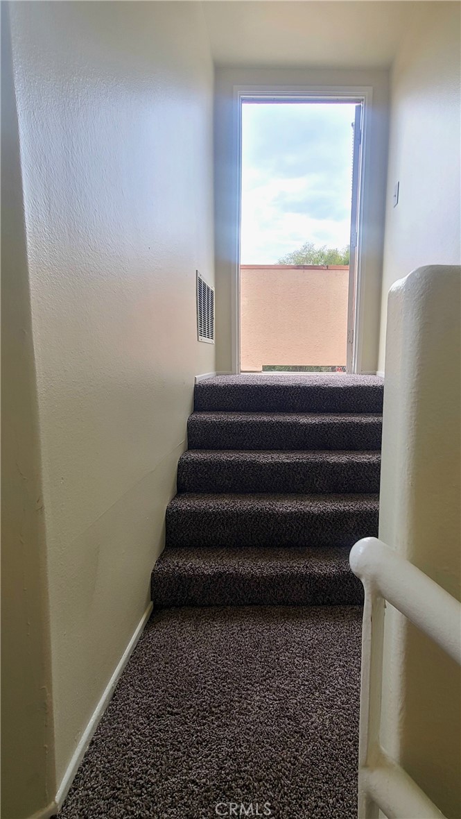 Sherman Oaks Condo: 5060 Kester Avenue