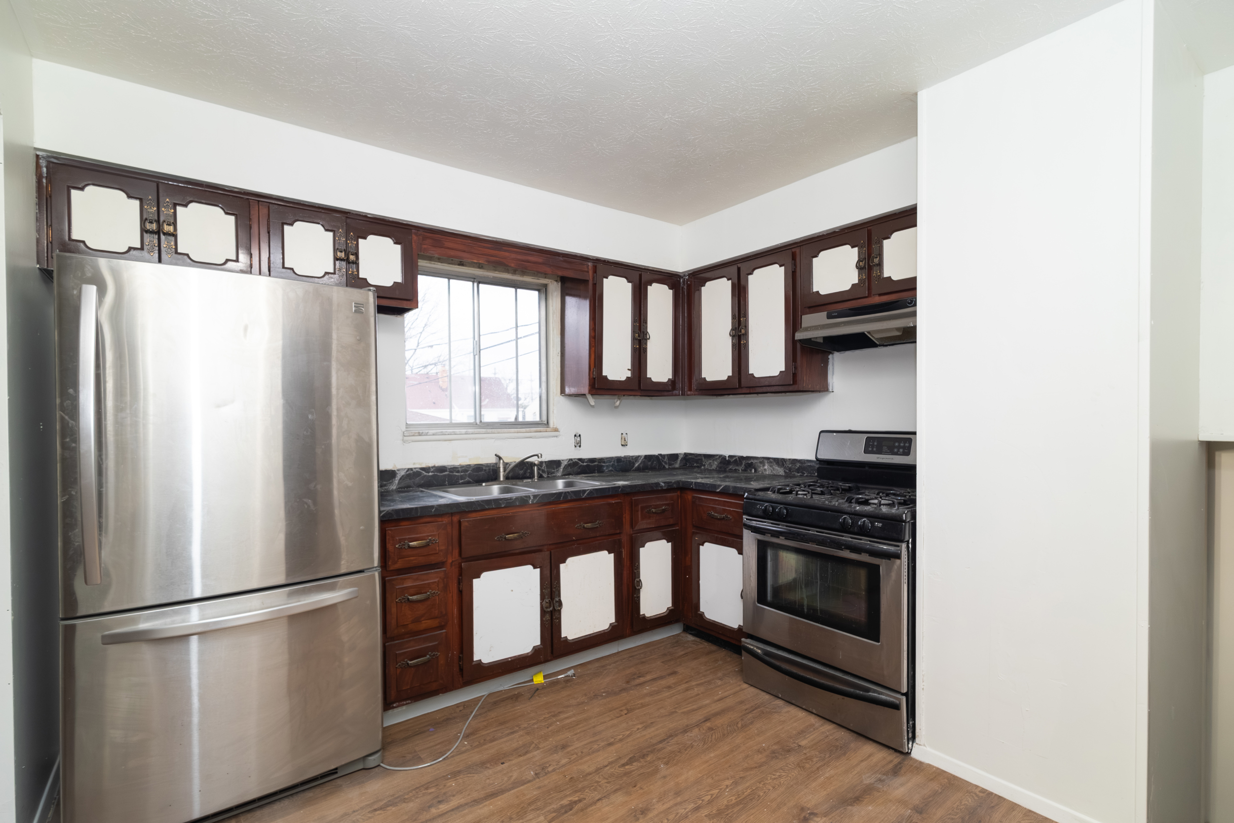 Cleveland, House: 18716 Restor Ave,