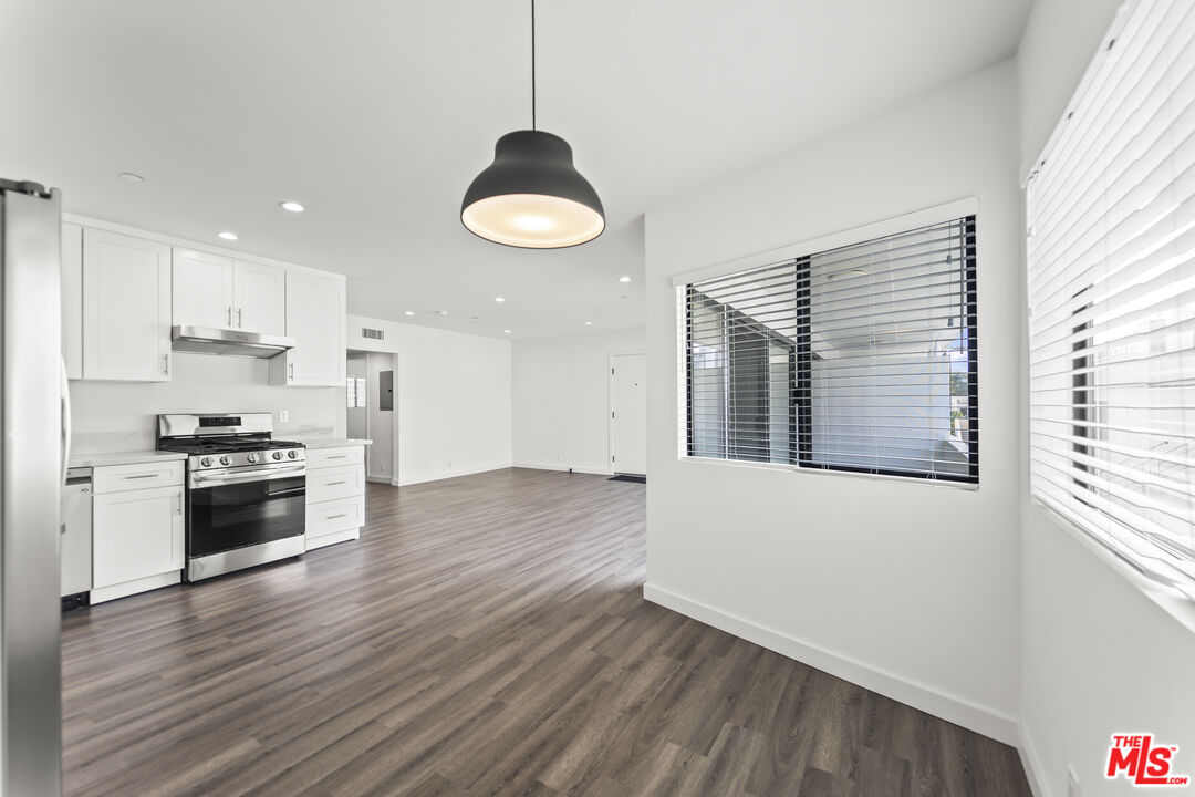 Santa Monica Condo: 1254 9th Street