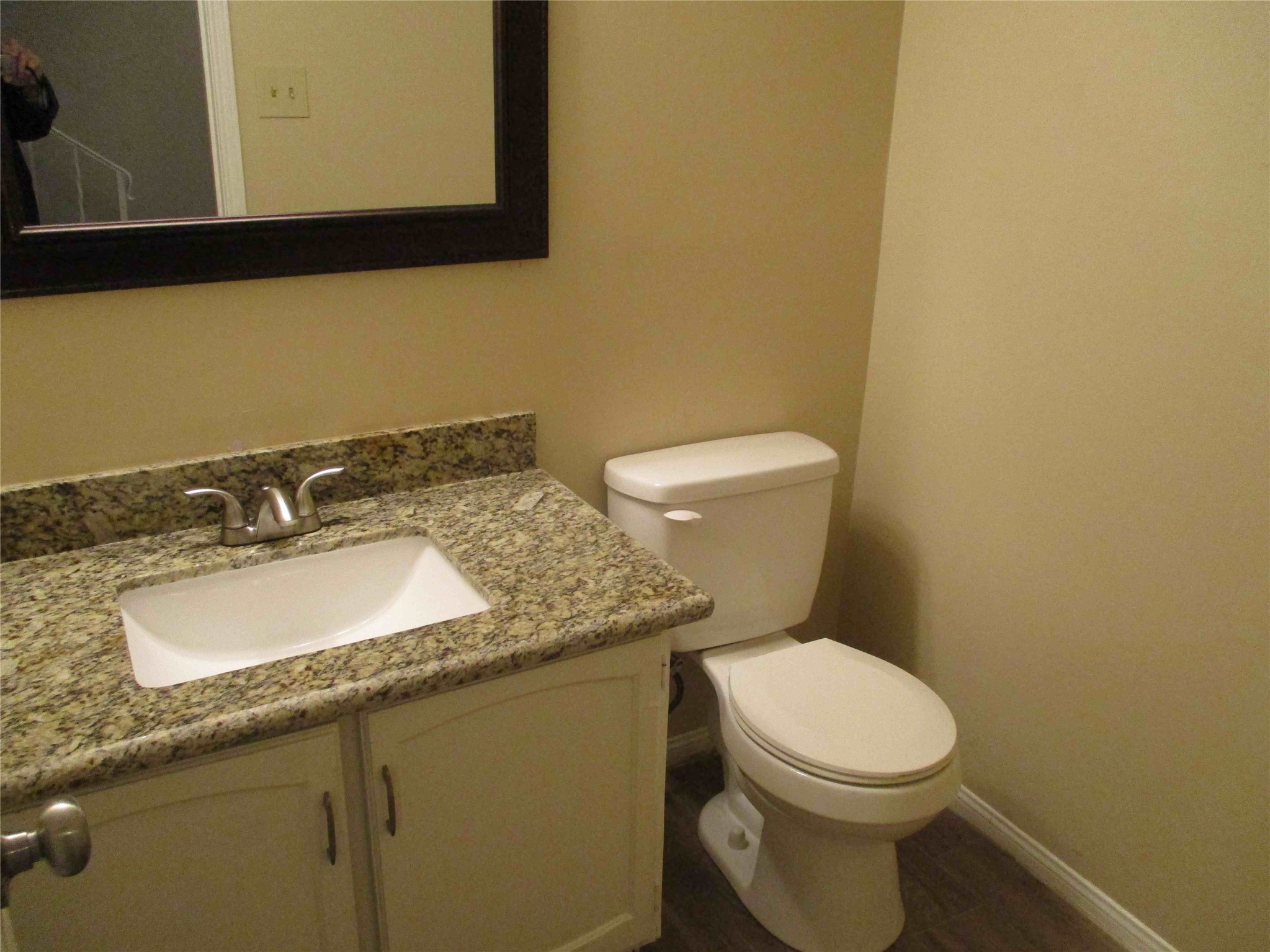 Houston Condo: 5506 Deep Forest Drive