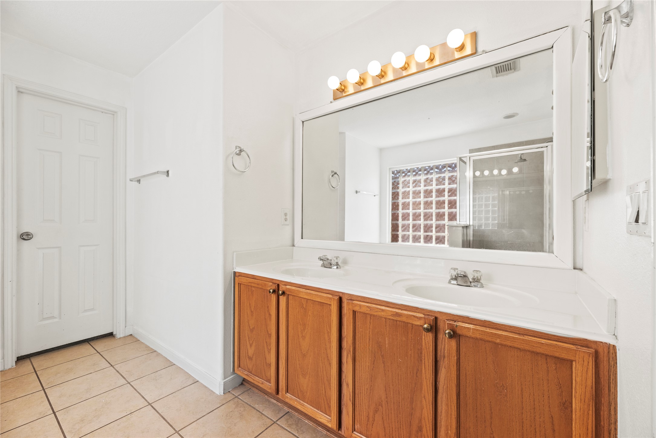 Houston Condo: 16602 Grenada Falls Drive