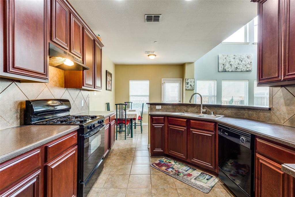 Plano Condo: 8730 Manhattan Avenue
