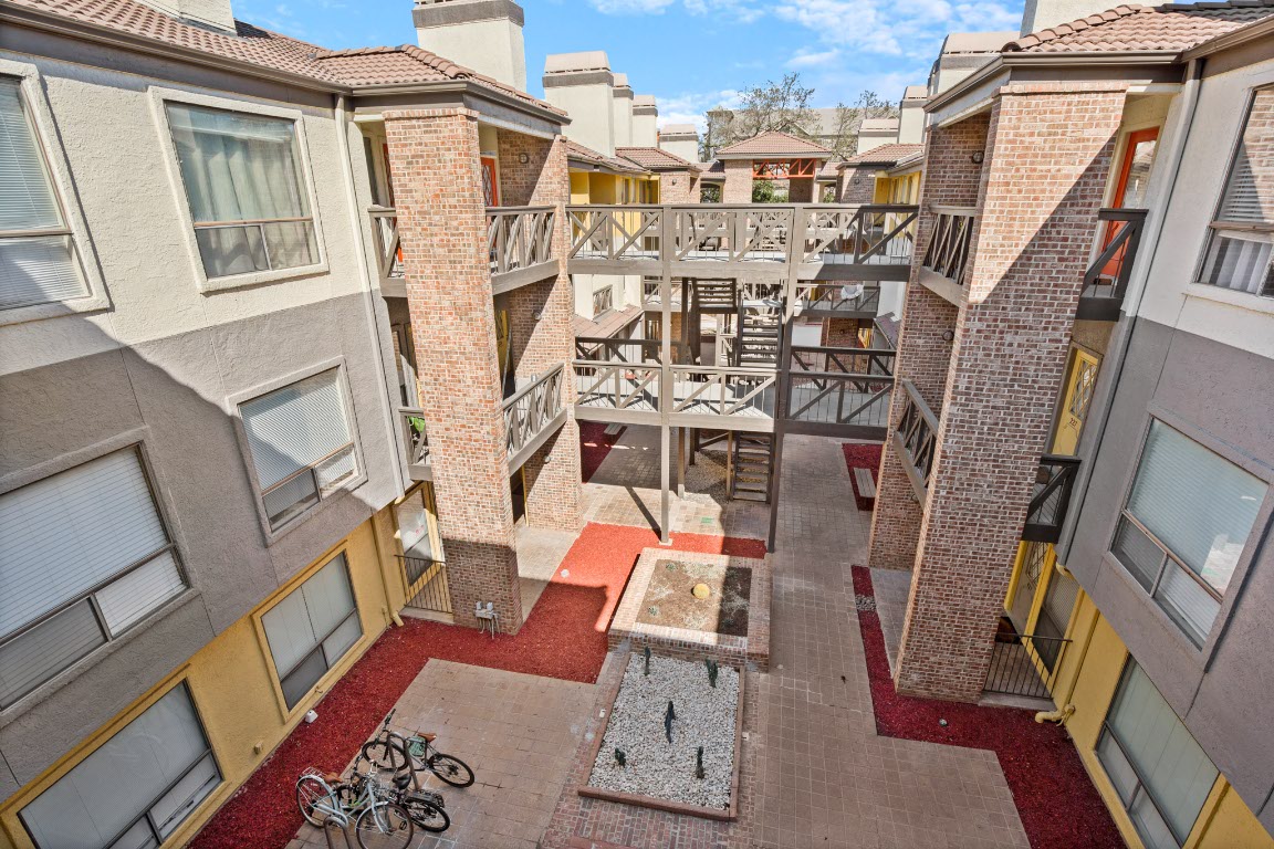 Austin Condo: 806 West 24th Street