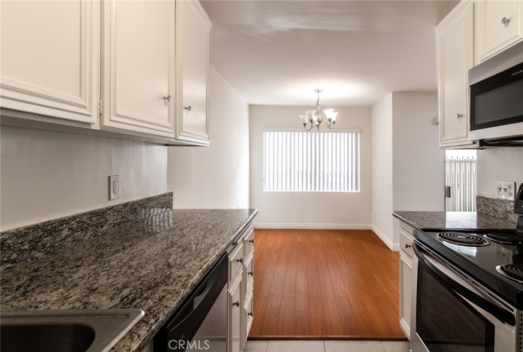 Santa Monica Condo: 1122 9th Street