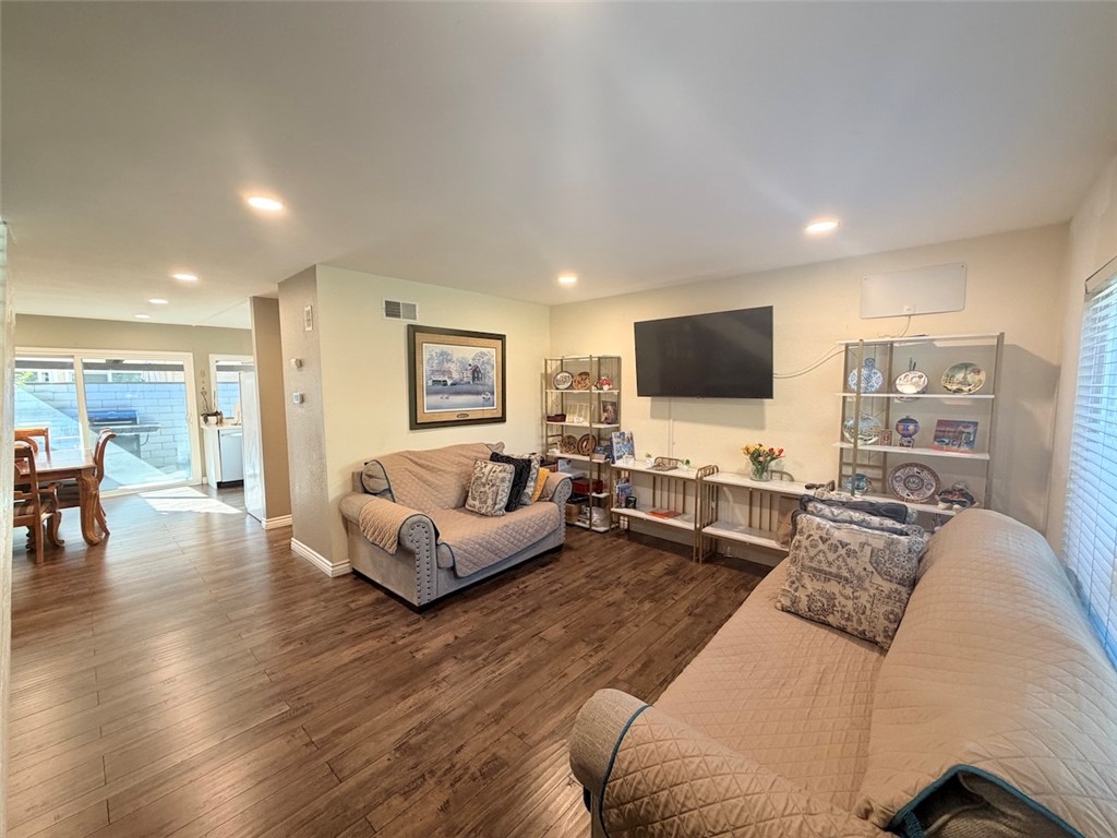 Covina Condo: 1149 North Barston Avenue