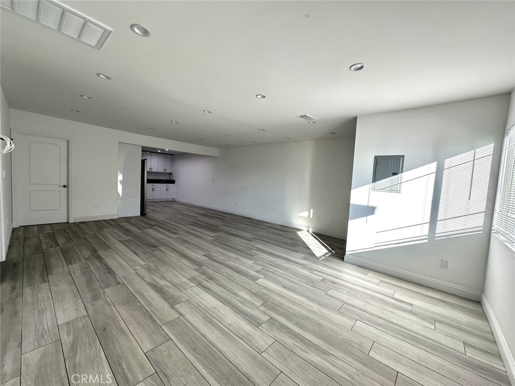 North Hollywood Condo: 8226 Webb Avenue