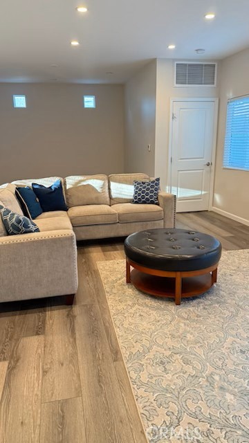 Woodland Hills Condo: 21336 Providencia Street