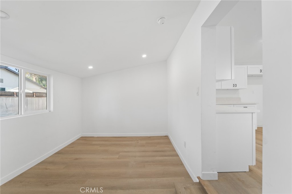 Northridge Condo: 8510 Wilbur Avenue