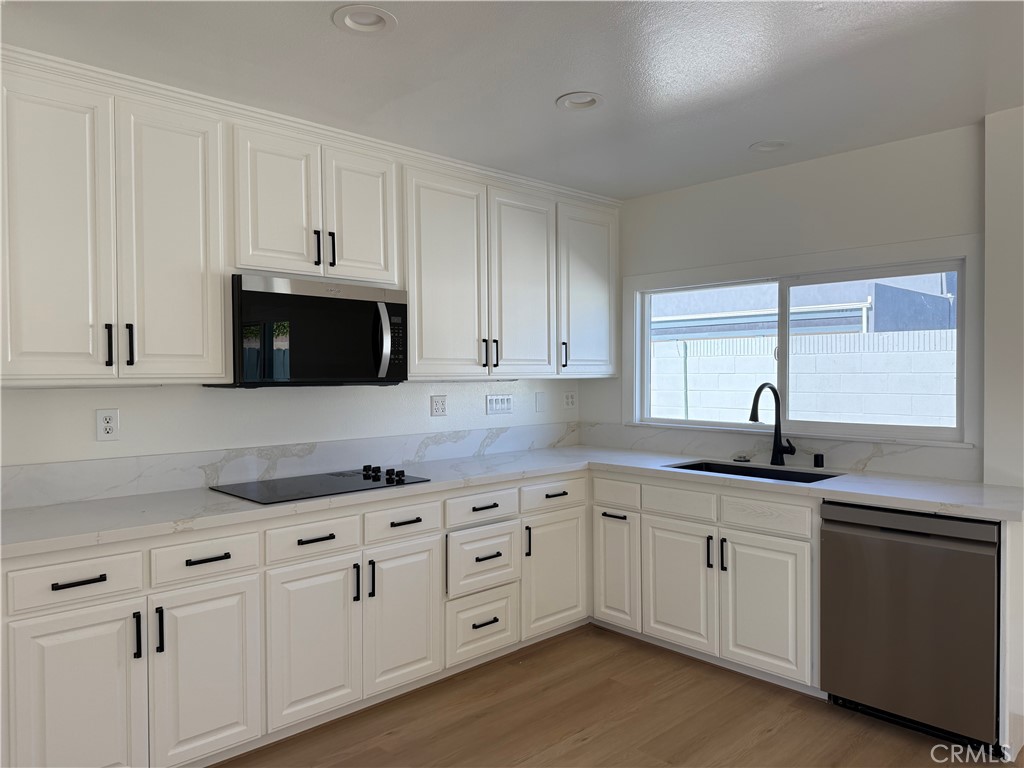 Huntington Beach Condo: 6441 St Paul Circle