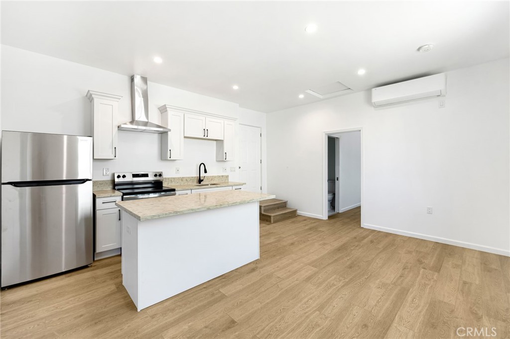 Pasadena Condo: 1375 North Mentor Avenue