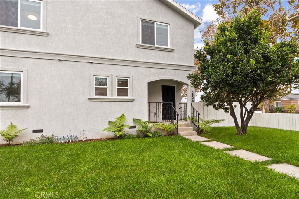 Lakewood Condo: 4506 Hedda Street