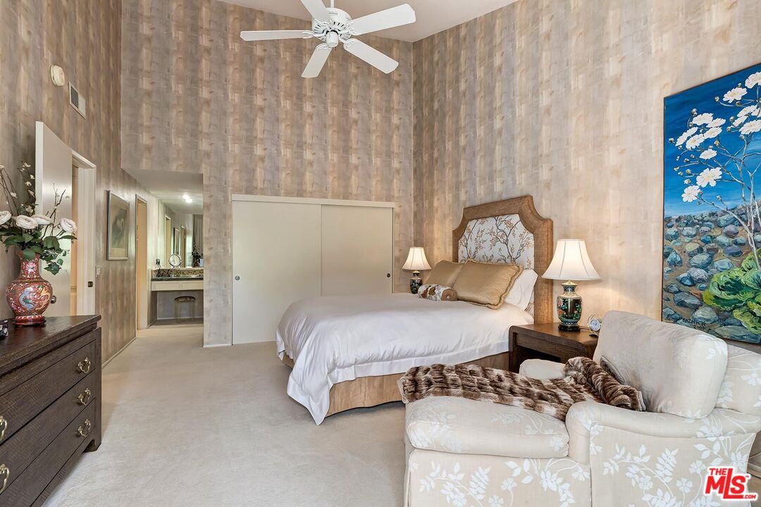 Pacific Palisades Condo: 17171 Palisades Circle