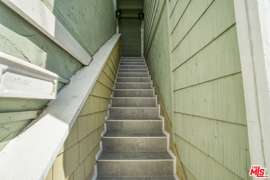 Manhattan Beach Condo: 4400 Ocean Drive