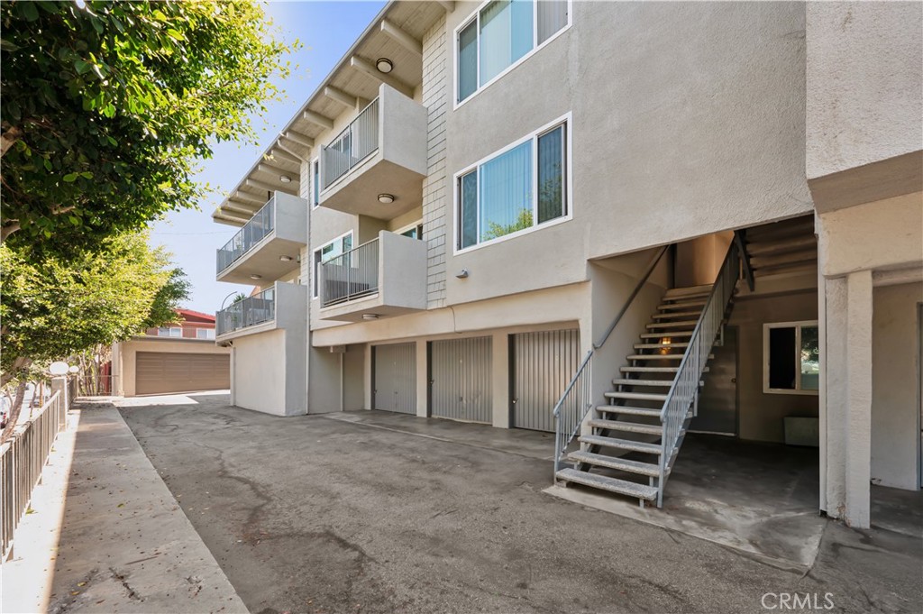 Redondo Beach Condo: 100 South Guadalupe Avenue