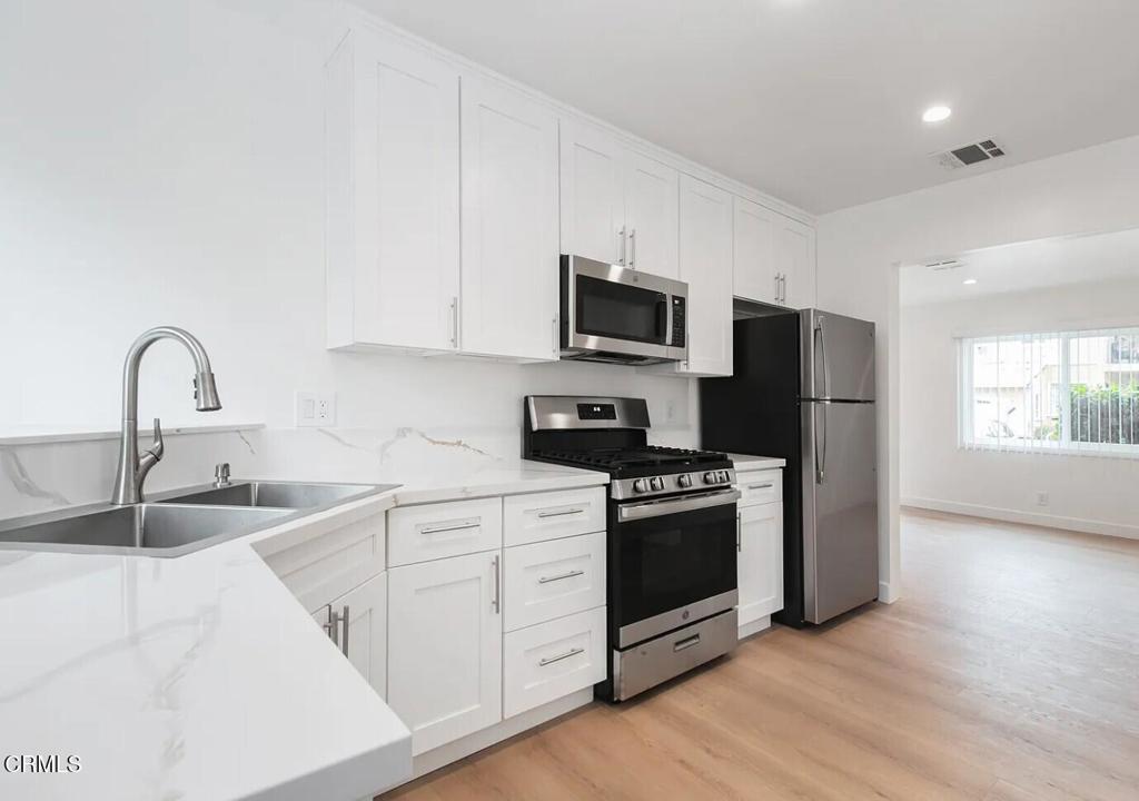 Burbank Condo: 268 East Providencia Avenue