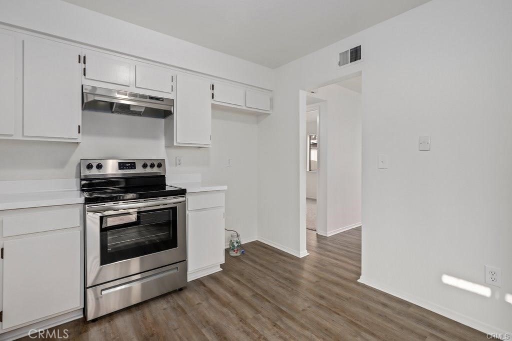 Anaheim Condo: 442 North Vía Porto