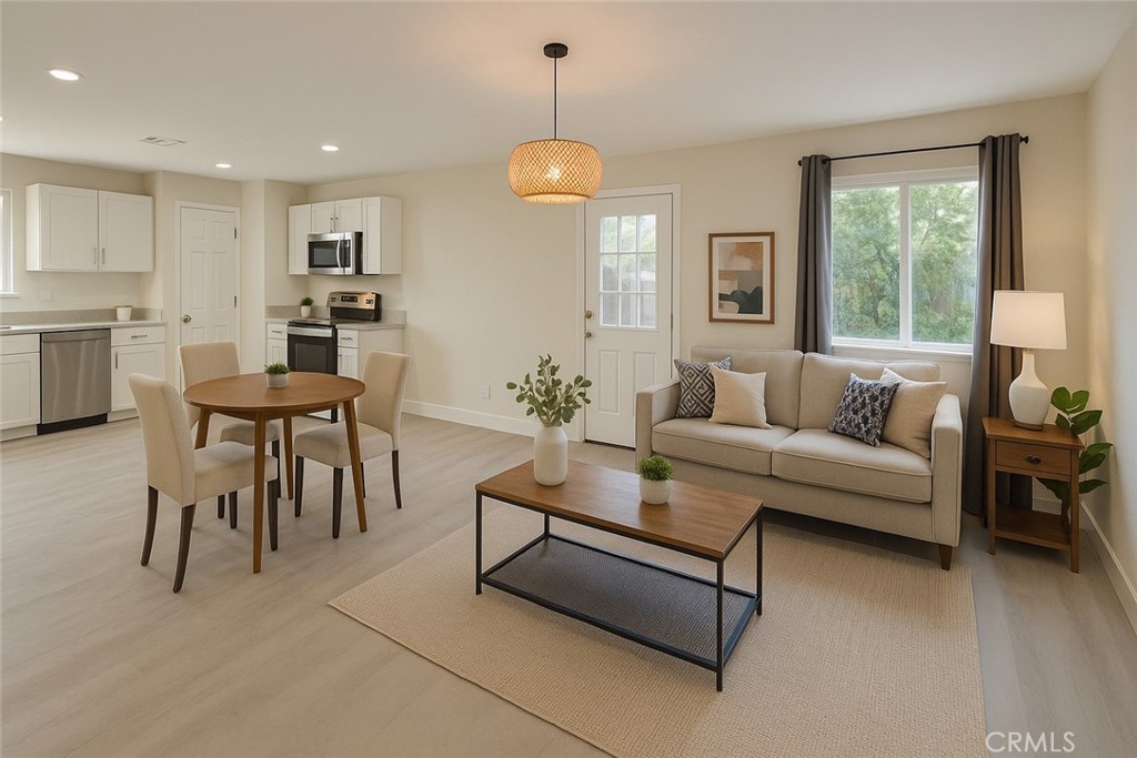 Lake Elsinore Condo: 905 West Sumner Avenue